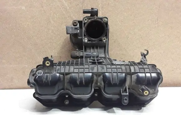 Toyota Auris 150 Intake manifold 1712037050
