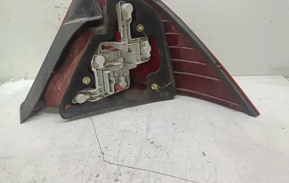 Ford Mondeo Mk III Rear/tail lights 1S7113405A
