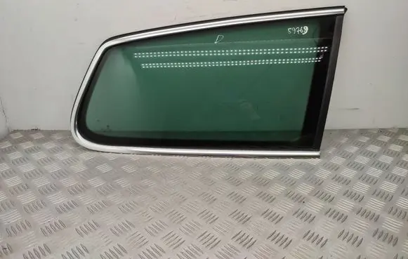 Volkswagen PASSAT B7 Rear side window 43R000264 3AF845298