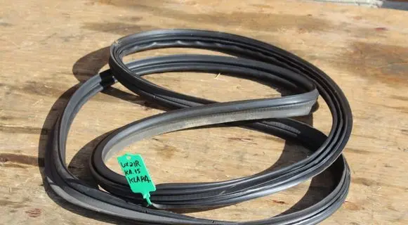 Lexus UX Trunk rubber seal (body) 