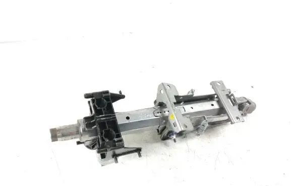 Steering wheel axle set
