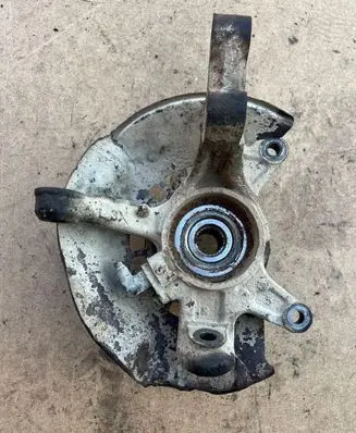 Subaru Forester SF Front wheel hub L3x