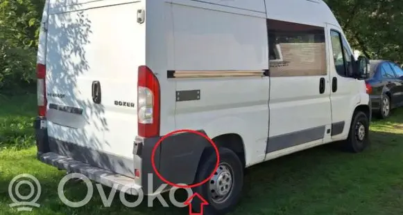Rear bumper corner part panel trim