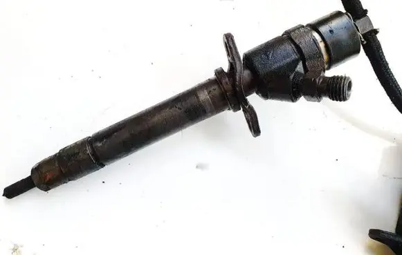 Volvo S60 Fuel injector 0445110078 8658351