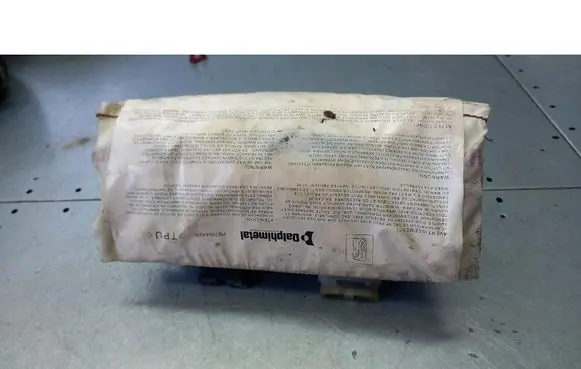 Passenger airbag