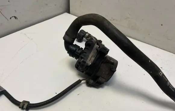 BMW X5 E70 Electric auxiliary coolant/water pump 7566375 7576279
