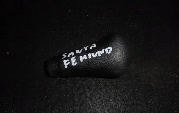 Hyundai Santa Fe Gear lever shifter trim leather/knob
