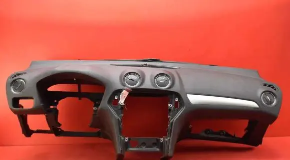 Ford Mondeo MK IV Dashboard