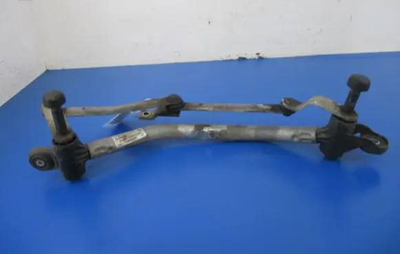 Renault Twingo II Front wiper linkage and motor 8200364766E