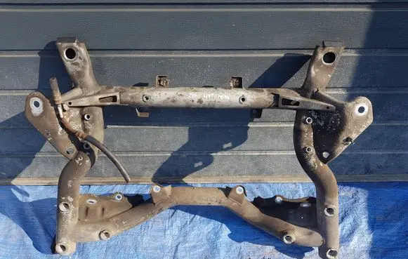 Mercedes-Benz C W204 Front subframe A2046281057TY 23513195 A2046281057