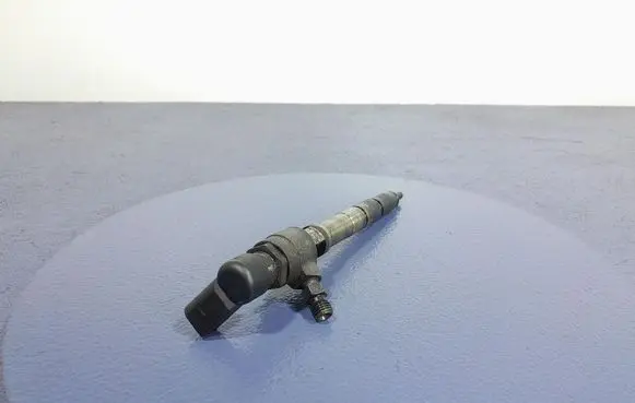 Audi A3 S3 A3 Sportback 8P Fuel injector 03L130277B