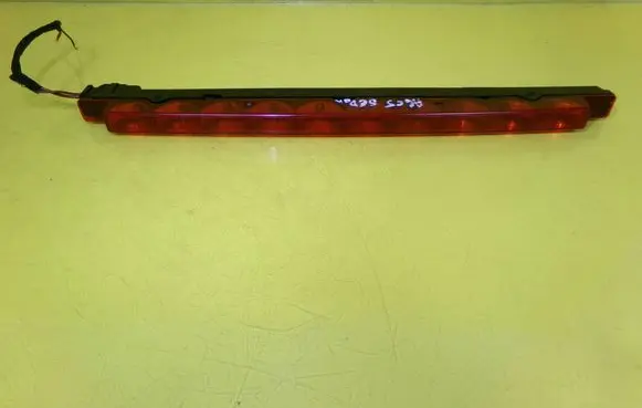 Audi A6 S6 C5 4B Third/center stoplight 4B0945097