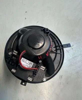 Skoda Octavia Mk2 (1Z) Heater blower motor/fan resistor F011500002