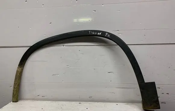 Volkswagen Tiguan Rear fender molding trim 5N0854731A
