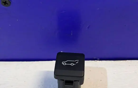 Lincoln Navigator Tailgate/boot open switch button 7L1T1CE952ABW