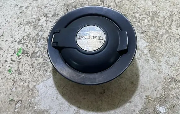 Dodge Challenger Fuel tank cap 68086353