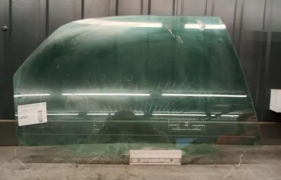 Volvo S80 Rear side window