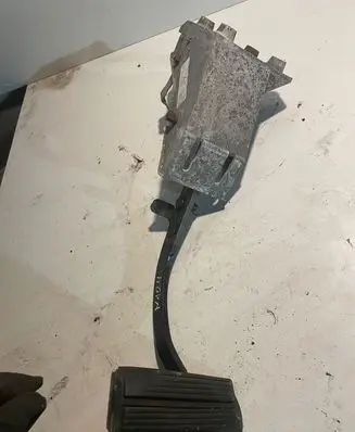 Chrysler Voyager Brake pedal