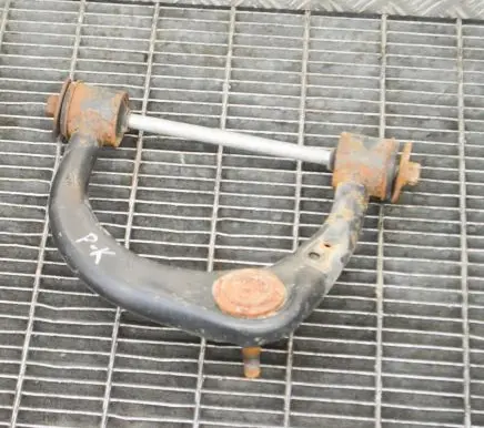 Toyota Hilux (AN10, AN20, AN30) Front lower control arm/wishbone