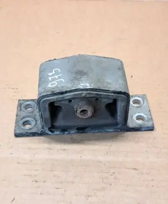 Infiniti FX Engine mount bracket 58F1