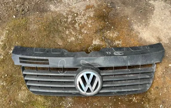 Volkswagen Transporter - Caravelle T5 Front grill 7H0807101