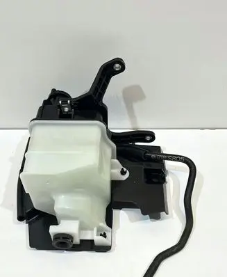 Mazda CX-30 Coolant expansion tank/reservoir 