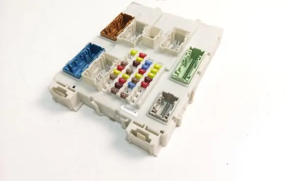 Ford Grand C-MAX Fuse module AV6N14A073DG