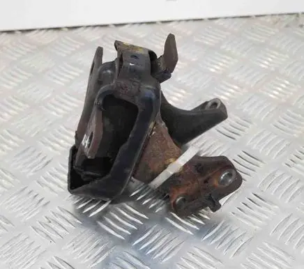 Engine mount bracket