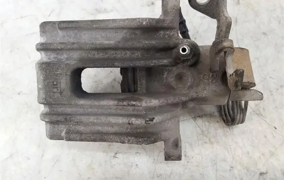 Skoda Superb B5 (3U) Rear brake caliper