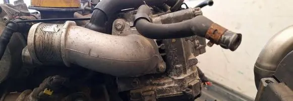 Opel Zafira B Throttle valve 55199975