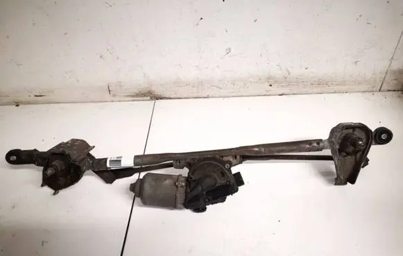 Subaru Forester SH Front wiper linkage and motor