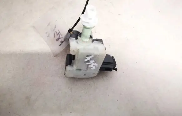 Toyota Avensis T250 Central locking motor 