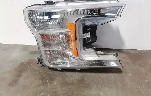 Ford F150 Headlight/headlamp FL3413B381