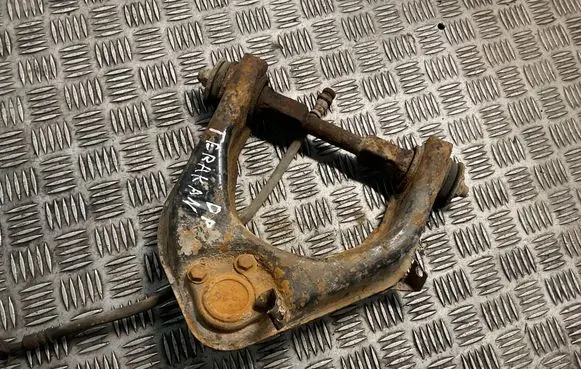Hyundai Terracan Front lower control arm/wishbone