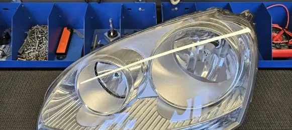 Volkswagen Golf V Headlight/headlamp