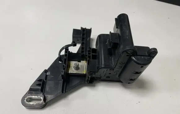 BMW 2 F22 F23 Current control relay 929615201