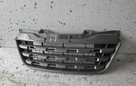 Renault Master III Front bumper upper radiator grill