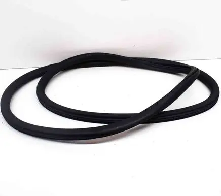 Opel Mokka B Rubber seal front coupe door 
