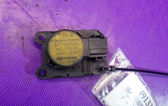 Renault Fluence A/C air flow flap actuator/motor 