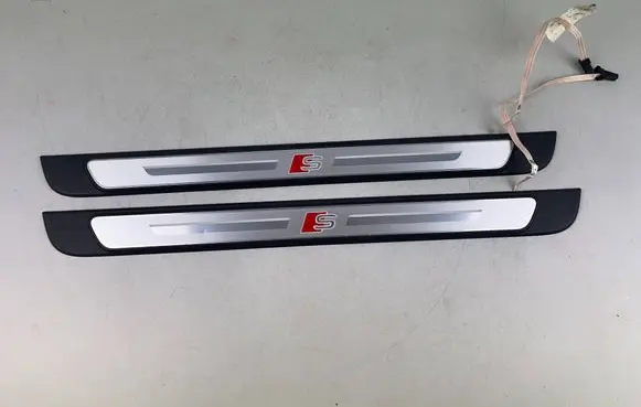 Audi Q4 e-tron Front sill (body part) 8Y0947417A