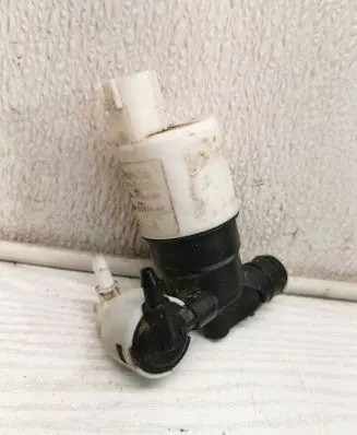 Volvo V60 Windscreen/windshield washer pump Av6117k624AA E23VB