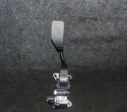 Peugeot 108 Accelerator throttle pedal