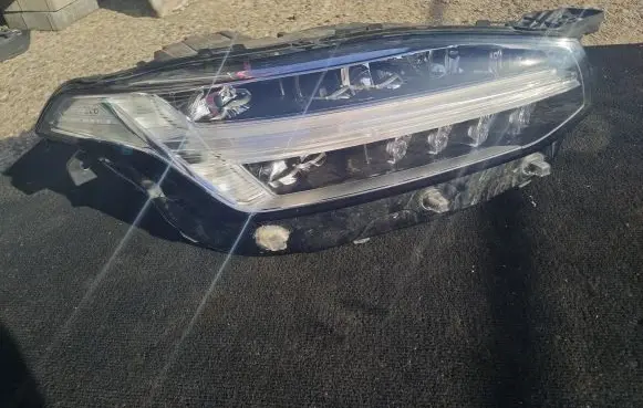 Volvo XC90 Headlight/headlamp 31655808