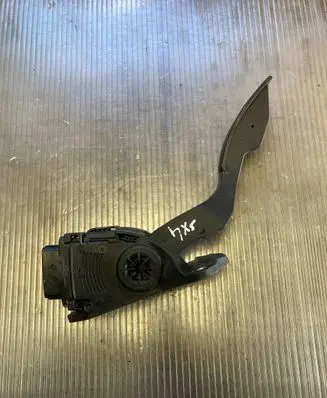 Suzuki SX4 S-Cross Accelerator throttle pedal 4940068L01