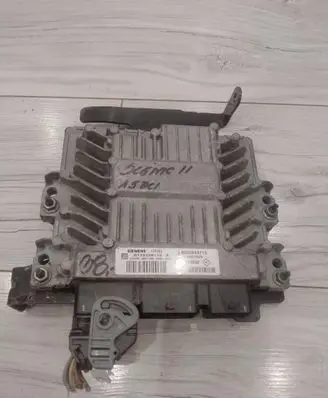 Renault Scenic II - Grand scenic II Engine control unit/module ECU 8200843713