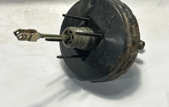 Nissan Pathfinder R51 Brake booster 46007EB323 03775748084