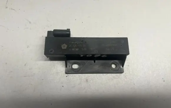 Dodge Durango III Keyless system antenna 68068148AA