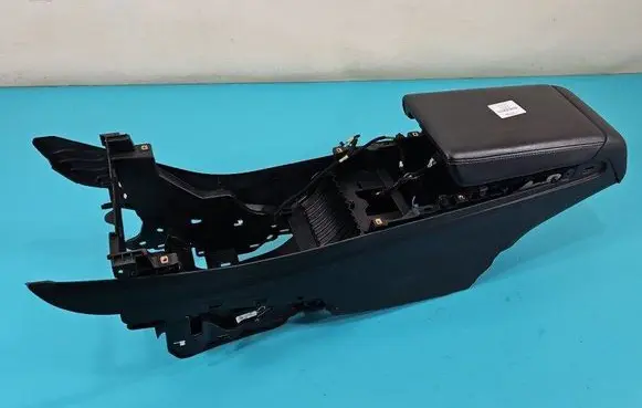 Tesla Model 3 Armrest 1087897-00-B IMPRK1437238