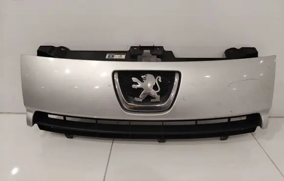 Peugeot Expert Front bumper upper radiator grill 1497644077 1497647077