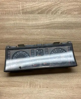 Renault Espace I Speedometer (instrument cluster) 8713512